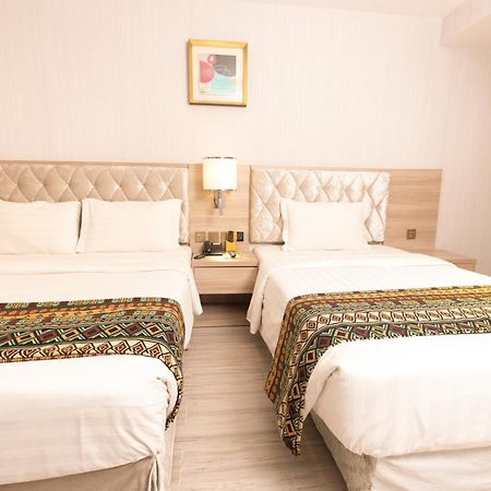 8B Hotel & Spa Хошимин Екстериор снимка