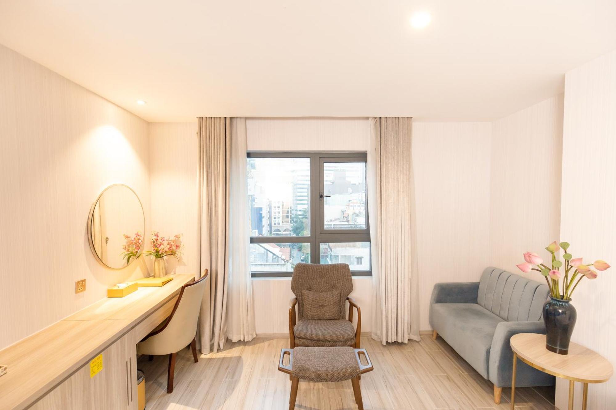 8B Hotel & Spa Хошимин Екстериор снимка