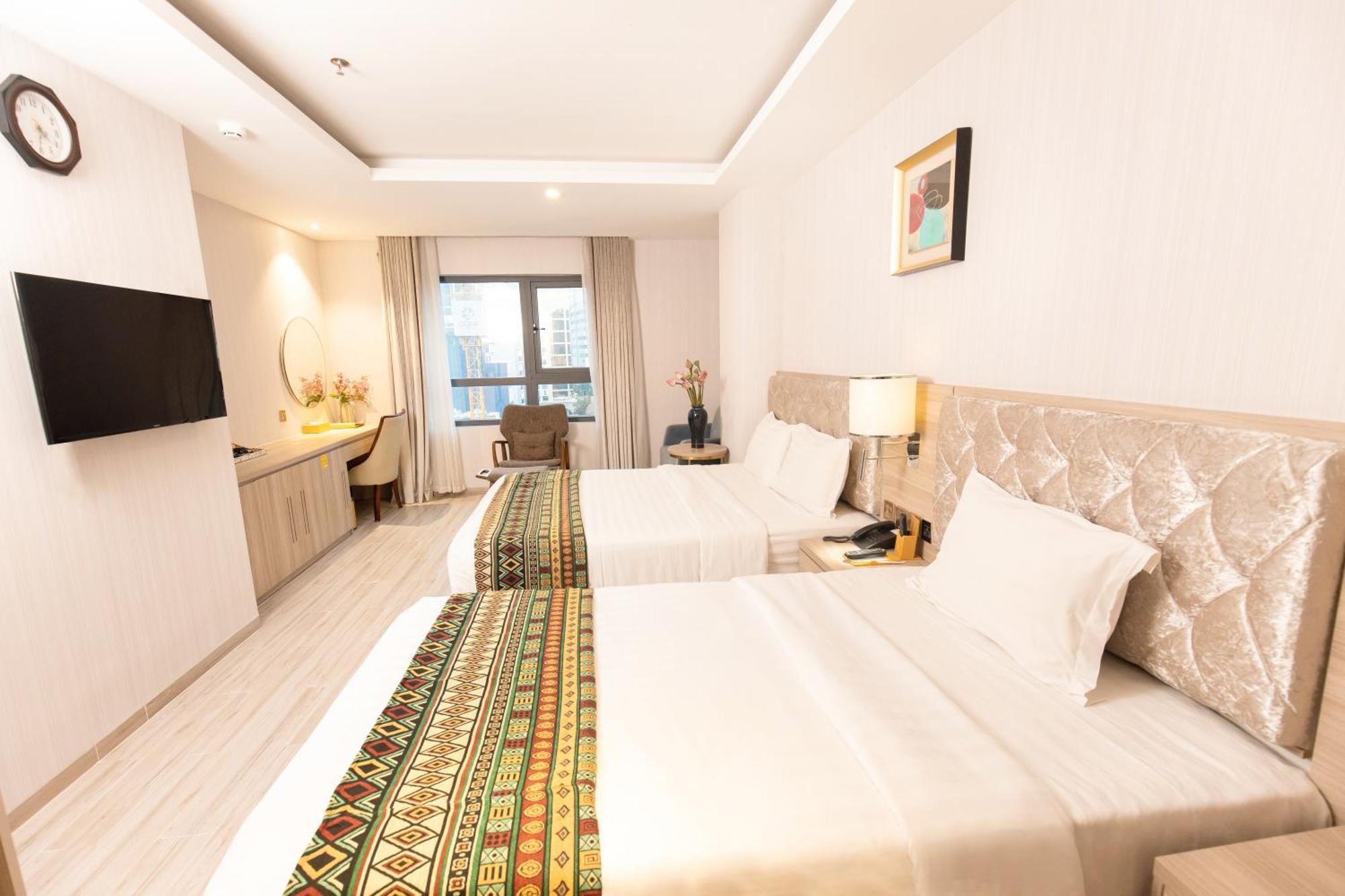 8B Hotel & Spa Хошимин Екстериор снимка