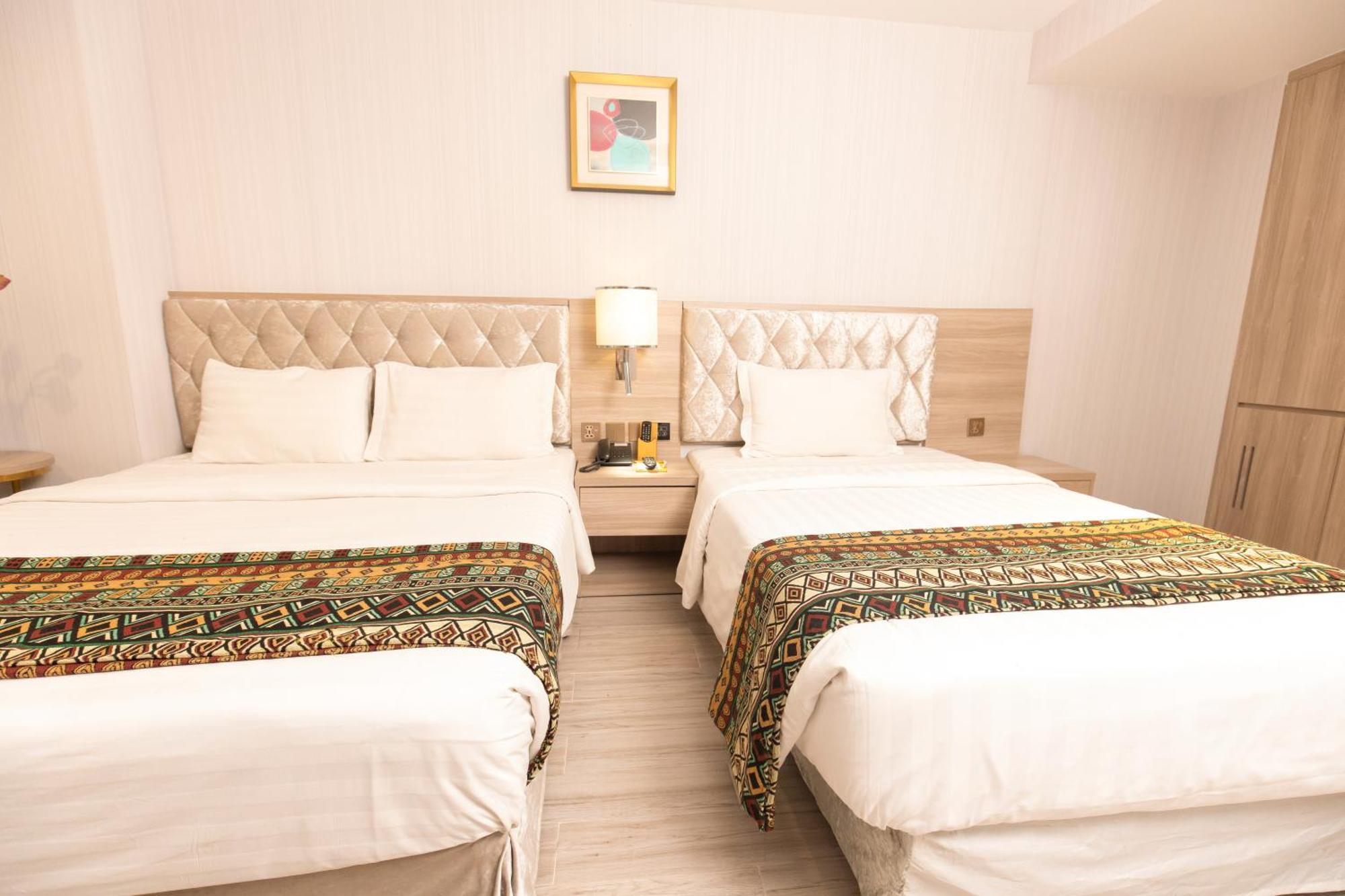 8B Hotel & Spa Хошимин Екстериор снимка